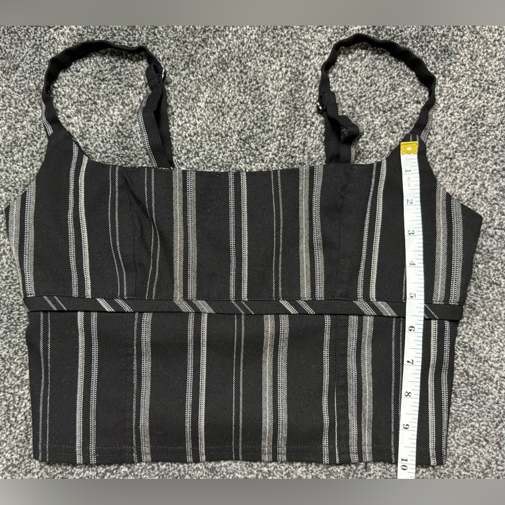 Urban Outfitters Black Pinstripe Spaghetti Strap Crop Top Size Small. - Picture 2 of 5